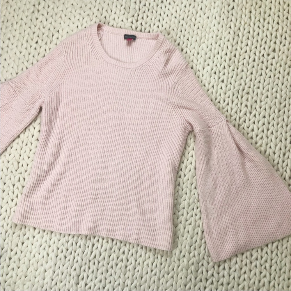 3/$25 SALE Vince Camuto Pink Bell Sleeve Sweater